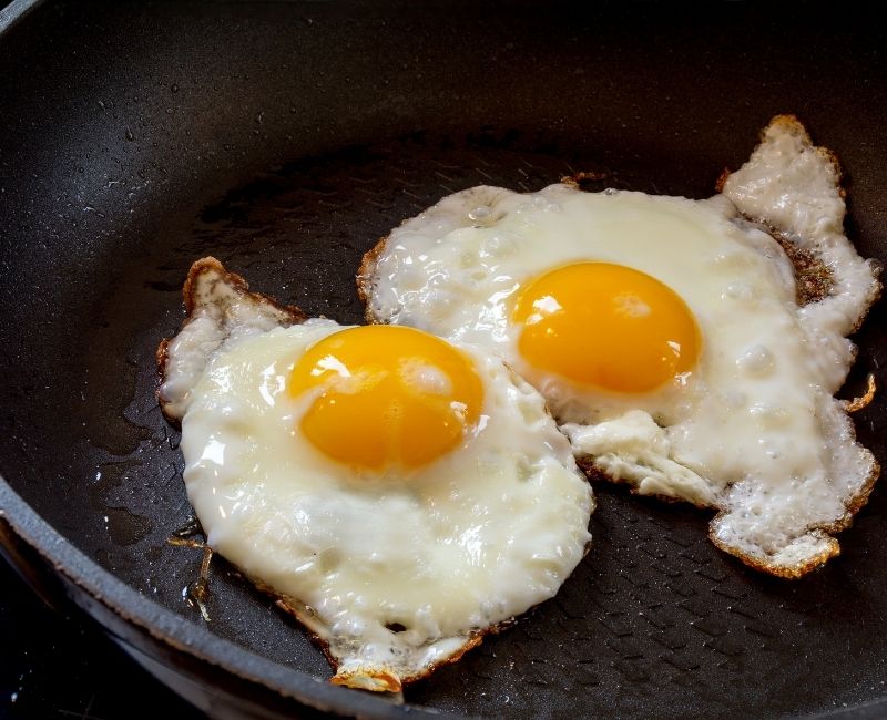 how to cook sunny side up eggs without sticking